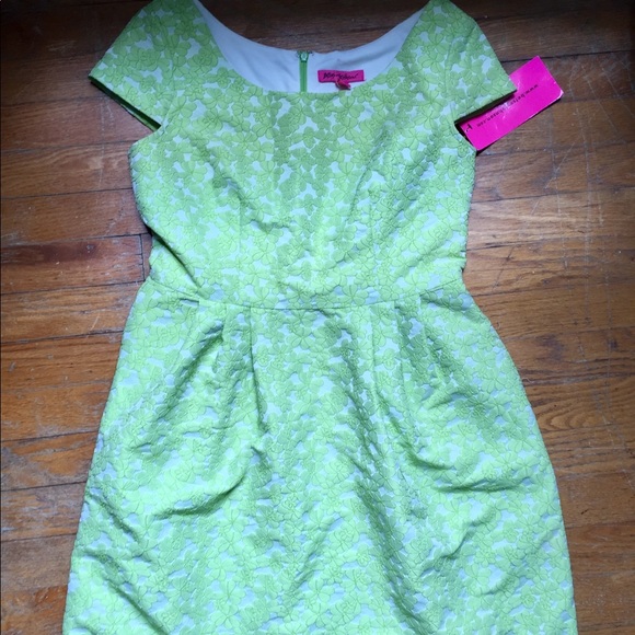 Betsey Johnson Dresses & Skirts - Betsey Johnson Light Green Party dress 👗